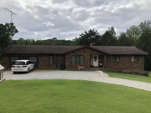 195 Davis Kee Rd, Camden, TN 38320