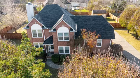 404 Cedar Brook Dr, White House, TN 37188