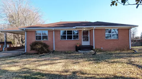 4100 Dobbins Pike, Portland, TN 37148