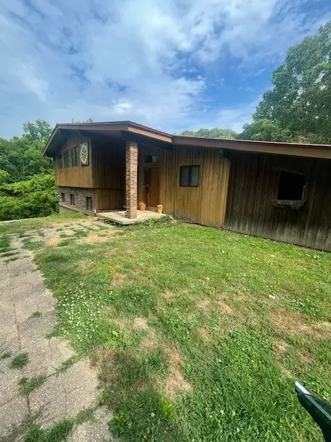 1556 Shady Grove Rd, Clarksville, TN 37043