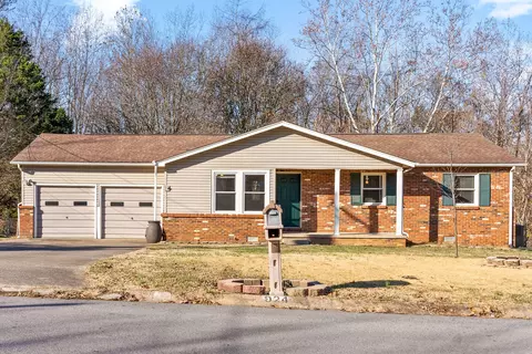 924 Dominion Dr, Clarksville, TN 37042