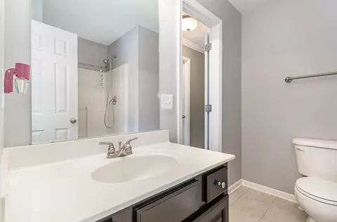 Bath - 242 Foundry Cir, Murfreesboro, TN 37128 photo 5 of 5