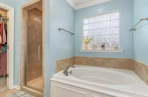Bath - 242 Foundry Cir, Murfreesboro, TN 37128 photo 1 of 5