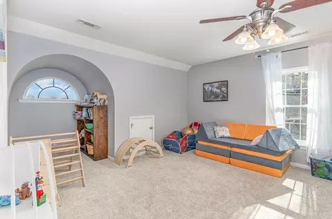 Living - 242 Foundry Cir, Murfreesboro, TN 37128 photo 2 of 2