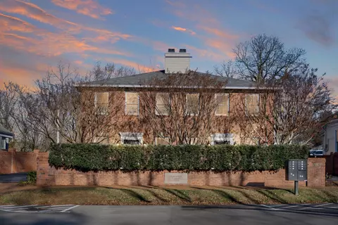 228 4th Ave N #1, Franklin, TN 37064