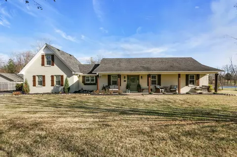 1444 Hardison Rd, Columbia, TN 38401