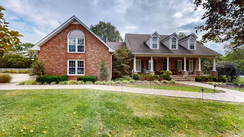 104 Green Meadows Dr, Hendersonville, TN 37075