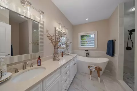 172 Woodmont Blvd # D, Nashville, TN 37205