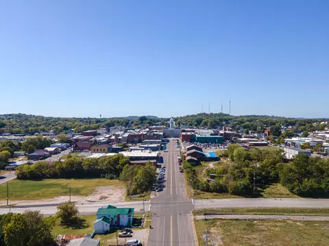 807 S Water St, Columbia, TN 38401