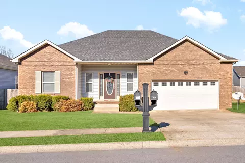 218 Azalea Dr, Oak Grove, KY 42262