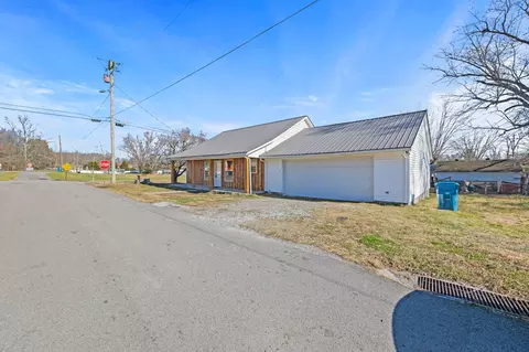 200 Apple St, Baxter, TN 38544 photo 3