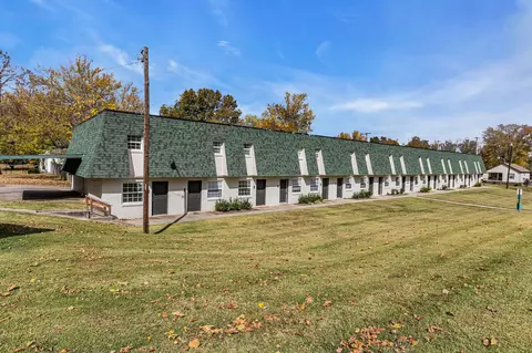 300 Spring St, Dickson, TN 37055