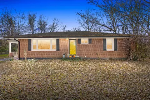111 Rebecca Ln, Clarksville, TN 37042