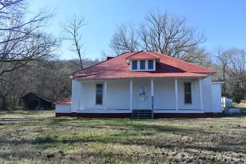 5 Dog Branch Rd S, Pleasant Shade, TN 37145