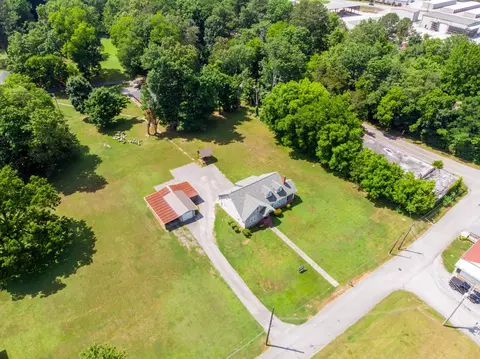 5631 Watkins St, Ooltewah, TN 37363