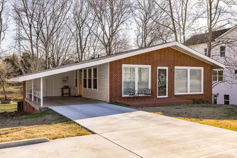 466 Sunliner Dr, Nashville, TN 37209