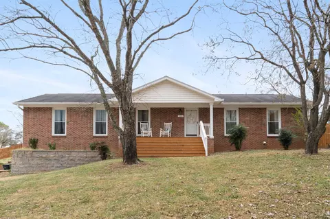 105 Lee Dr, Columbia, TN 38401