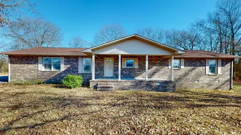 2202 Ut Farm Rd, Tullahoma, TN 37388