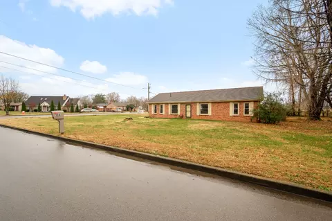 304 Lake Farm Rd, Smyrna, TN 37167
