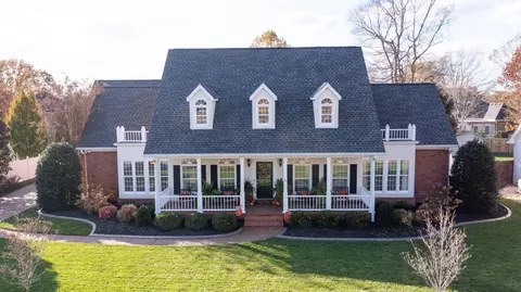811 Regal Dr, Murfreesboro, TN 37129