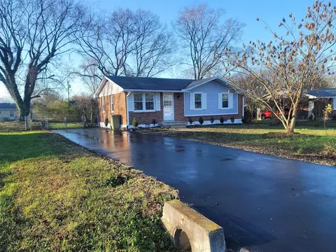 420 Lealand Ln, Lebanon, TN 37087