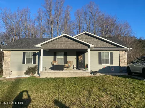 228 Ferry Bend Trl, Crossville, TN 38571