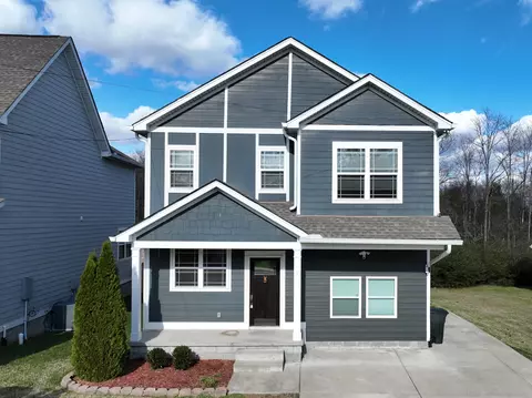 132 Cages Rd # A, Hendersonville, TN 37075