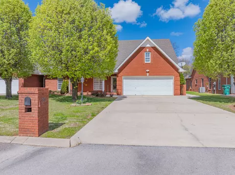 360 Chase Cir, Winchester, TN 37398