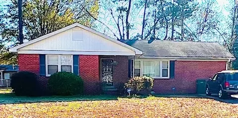 50 Charjean Dr, Jackson, TN 38305