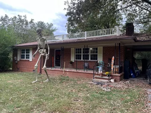235 Cochran Dr, Chatsworth, GA 30705