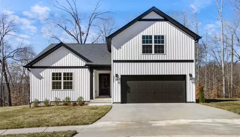 1255 Boulder Pass Rd, Clarksville, TN 37040