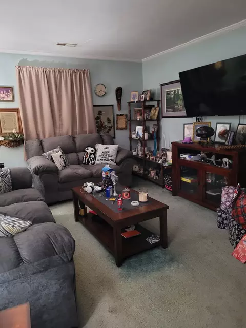 32 Lealand Dr, Clarksville, TN 37042
