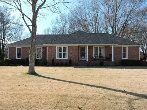 71 Greenbriar Cir, Manchester, TN 37355