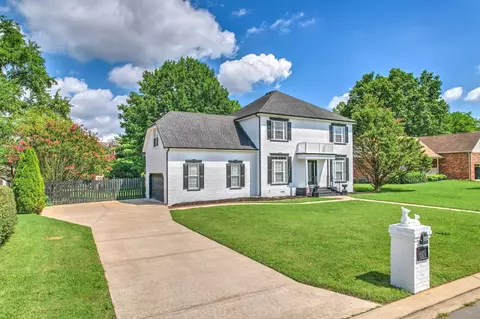 1934 James Dr, Murfreesboro, TN 37129