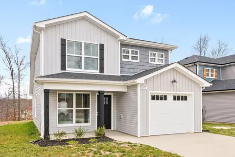 195 Woodland Station Dr, Clarksville, TN 37040