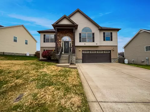 1224 Meachem Dr, Clarksville, TN 37042