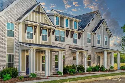 233 Kenner Aly, Hendersonville, TN 37075