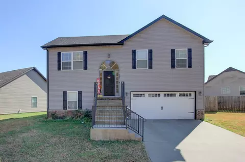 597 Cameo Ct, Clarksville, TN 37042