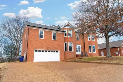 537 Chickasaw Trl, Goodlettsville, TN 37072