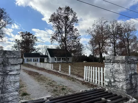 3056 Vesta Rd, Lebanon, TN 37090