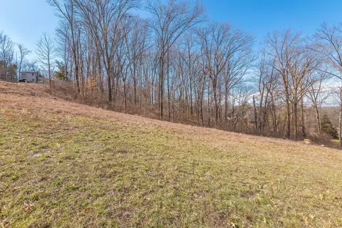 5843 Woodland Hills Dr, Nashville, TN 37211