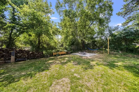 Exterior - 424 19th Ave W, Springfield, TN 37172 photo 10 of 13