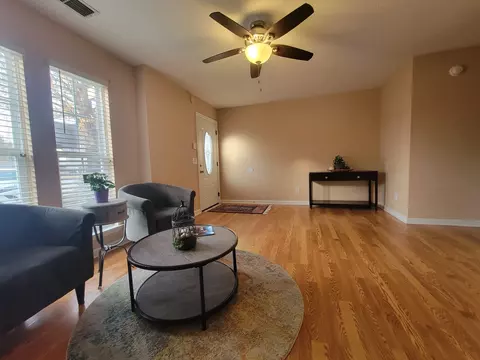 405 Jonquil Ct, Murfreesboro, TN 37128