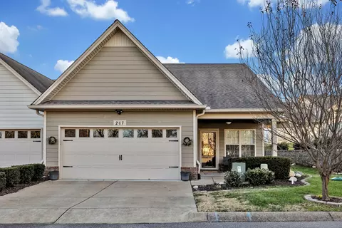 207 Dalton Ct, Spring Hill, TN 37174