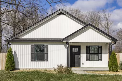 4002 Brown St, Westmoreland, TN 37186