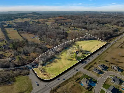 604 Bear Creek Pike, Columbia, TN 38401