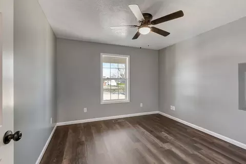 211 Walnut St, Decherd, TN 37324 photo 15