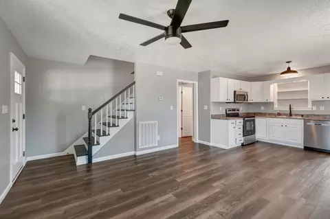 211 Walnut St, Decherd, TN 37324 photo 9