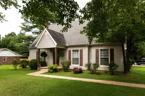 1017 Jackson Dr, Pulaski, TN 38478