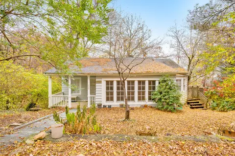 132 Sprayner Ter, Lookout Mountain, TN 37350